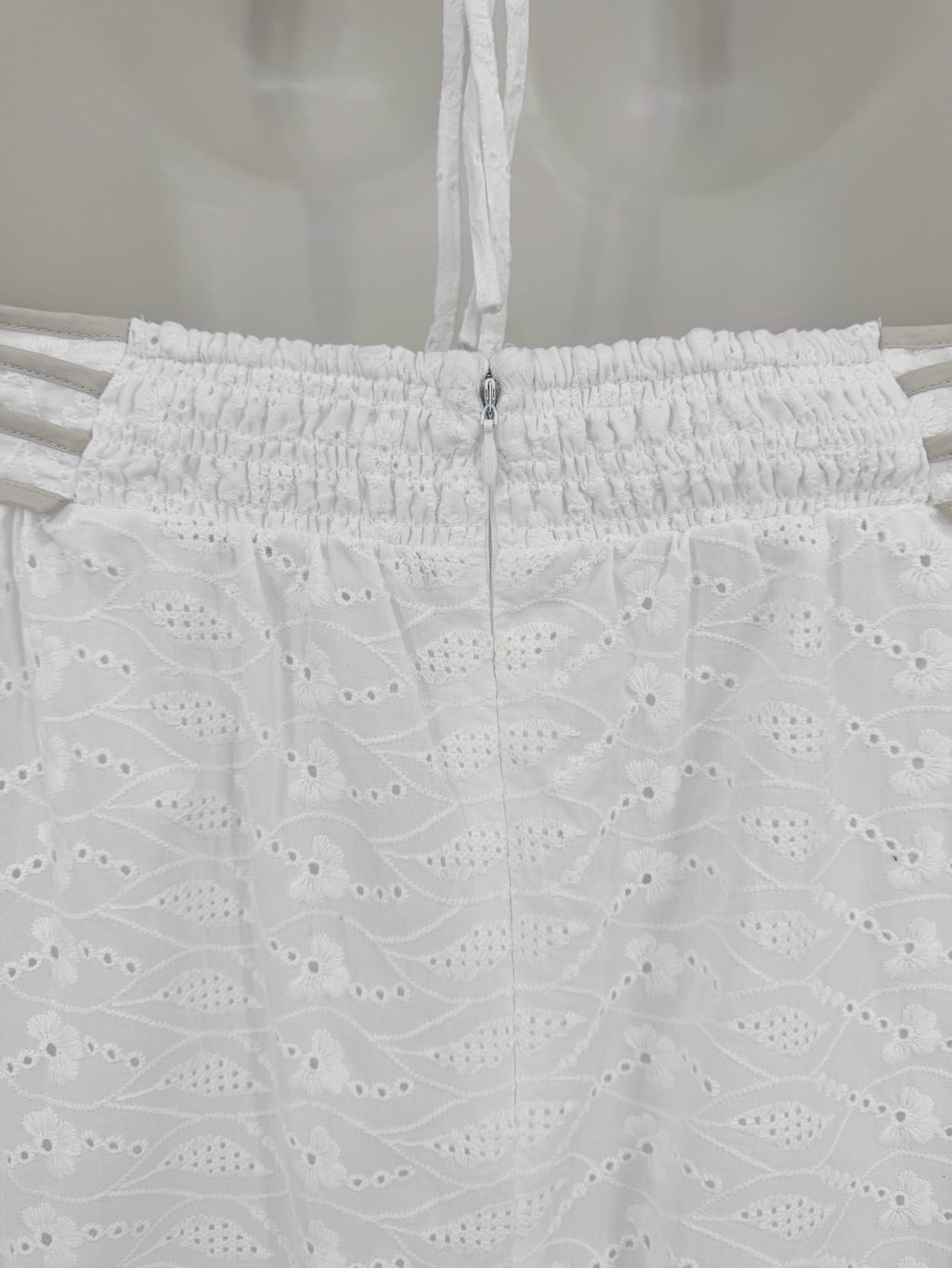Parker Nwt The Brynn Halter Dress Embroidered Eyelet Cotton Lucent White Size 6 — image 5 of 8